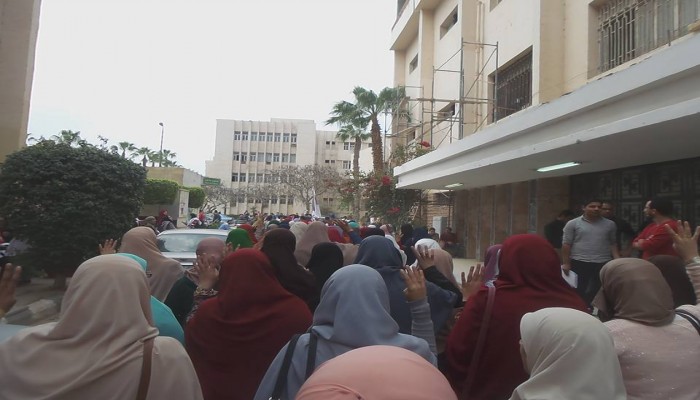 طلاب جامعة الزقازيق ينددون بجرائم الانقلاب