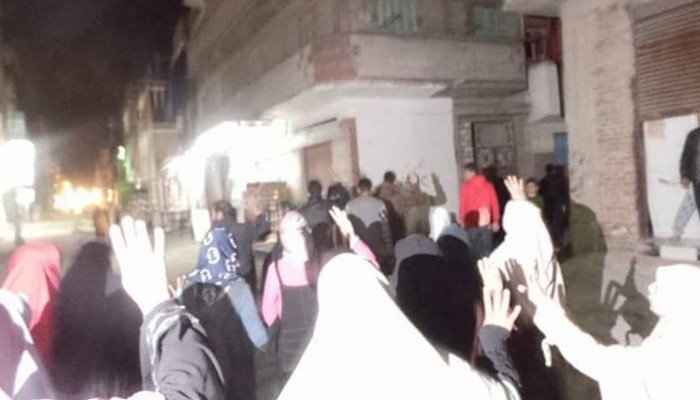 مسيرة ليلية مناهضة للانقلاب بالعوايد بالإسكندرية
