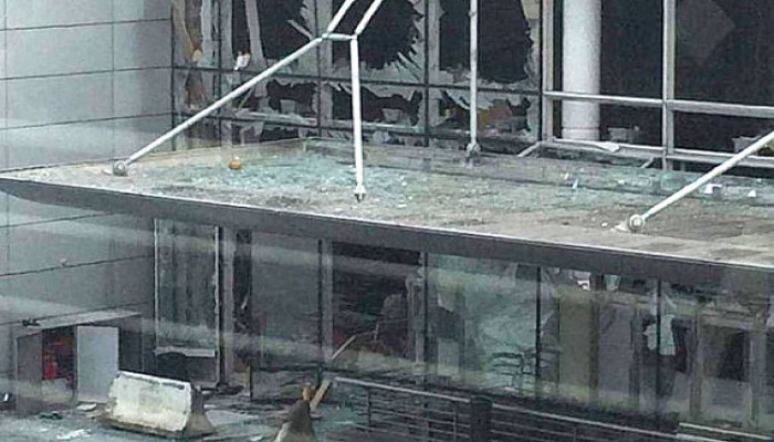سقوط 11 قتيل و 20 جريح في انفجارين يهزان مطار بروكسل