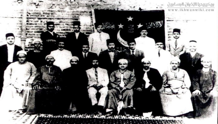 (نجار وحلاق ومكوجي وميكانيكي وجنايني وعجلاتي) .. النواة الأولى لجماعة الإخوان المسلمين