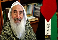 من الأرشيف .. شاهد حشود غير مسبوقة في جنازة الشيخ الشهيد "أحمد ياسين"