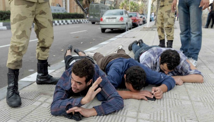 أهالي معتقلي الوادي الجديد يناشدون المنظمات الحقوقية التدخل لإنقاذ ذويهم