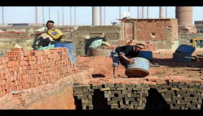 أصحاب مصانع الطوب العاملة بالغاز: الصناعة تنهار وحكومة الانقلاب تذبحنا