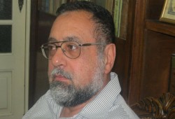 حكم بالسجن 5 سنوات يمنع إخلاء سبيل مجدي حسين