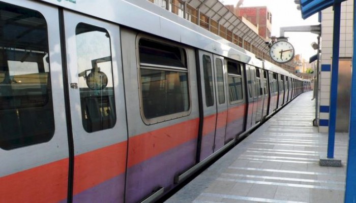 نحس السيسي..حريق بمترو الدقي