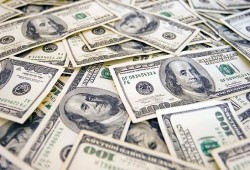 فشل السيسي.. الدولار يصل إلى أعلى سعر له في التاريخ بالسوق السوداء