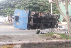 وفاة جندي وإصابة 5 آخرين إثر انقلاب سيارة أمن في الدقهلية