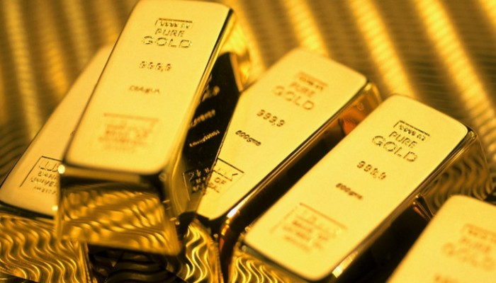 صعود الدولار يهوي بالذهب عالمياً إلى أدنى مستوى في شهر