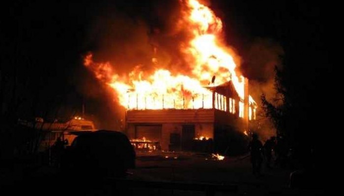 حريق هائل بمصنع حلويات "بم بم" بالشرقية