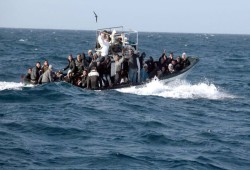 إنقاذ نحو 1500 مهاجر في المتوسط خلال 48 ساعة