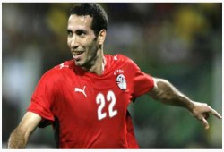 أبو تريكة يهنئ منتخب مصر بعبور عقبة نيجيريا