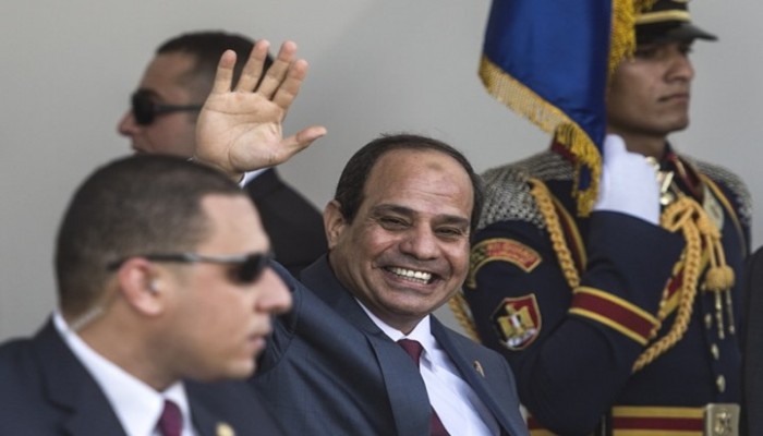 آخرها اختطاف الطائرة.. أبرز محطات "نحس عهد السيسي" (صور)