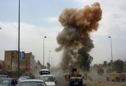 مقتل مجند وإصابة آخر ووفاة مواطن في انفجار مدرعة بالعريش