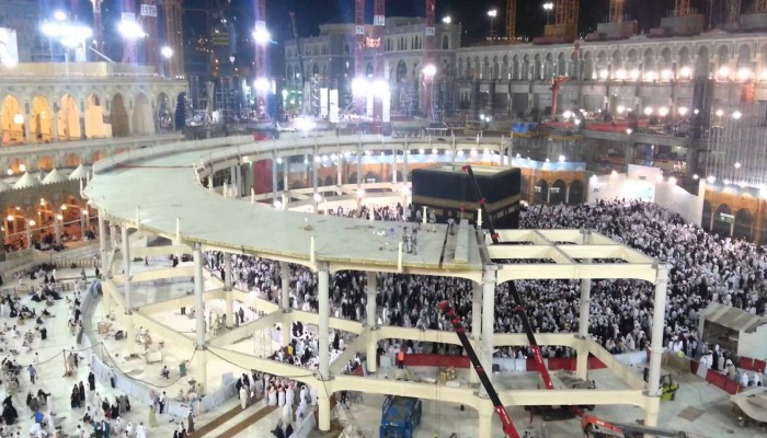 السعودية تبدأ بإزالة جسر المطاف المؤقت في المسجد الحرام اليوم