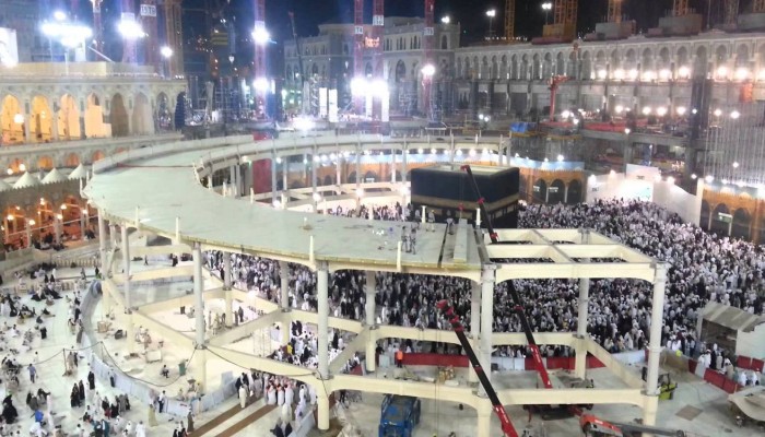 السعودية تبدأ بإزالة جسر المطاف المؤقت في المسجد الحرام اليوم