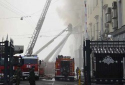 اندلاع حريق ضخم فى أحد مباني وزارة الدفاع الروسية