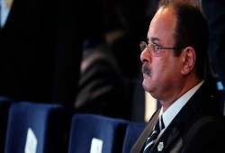 أمين شرطة يطلق النار على عامل بموقف سيارات في القاهرة