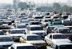 شلل مروري بصحراوي وادي النطرون عقب انقلاب سيارة محملة بـ44 طن زيت