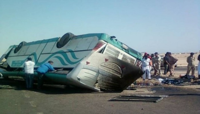 إصابة 12 تلميذاً فى انقلاب أتوبيس أثناء ذهابهم إلى المدرسة بـ6أكتوبر