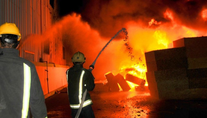 داخلية الانقلاب تطفئ حريق بالجيزة بعد 20 ساعة من الاشتعال