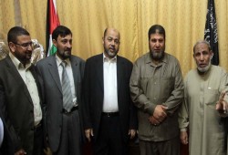 حماس تؤكد رفضها لحل للقضية على حساب سيناء وتطلع الفصائل على نتائج لقاءات الدوحة والقاهرة