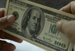 الدولار يسجل أكثر من 10 جنيهات في السوق السوداء