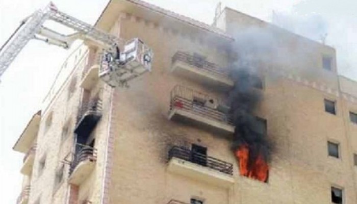 فى عهد الانقلاب :  مواطن  يشعل النار في شقته بعد فشلة فى العثور على عمل