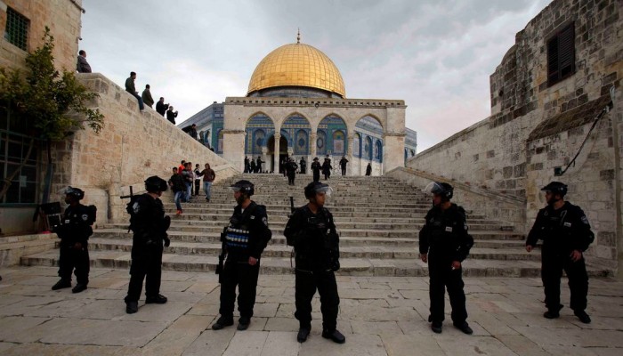 القدس .. اعتقال إمام "الأقصى"