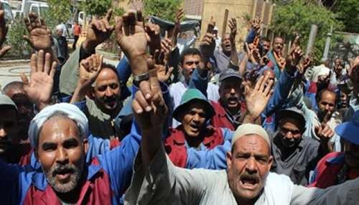 الغربية.. إضراب عمال "النظافة" للمطالبة بالأدنى للأجور