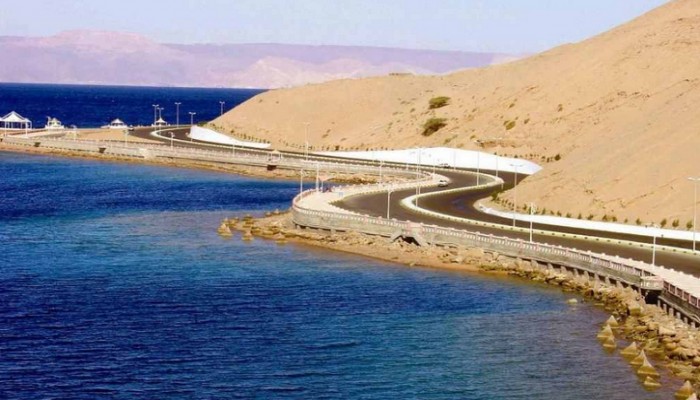 إغلاق ميناء نويبع لسوء الأحوال الجوية وارتفاع الأمواج