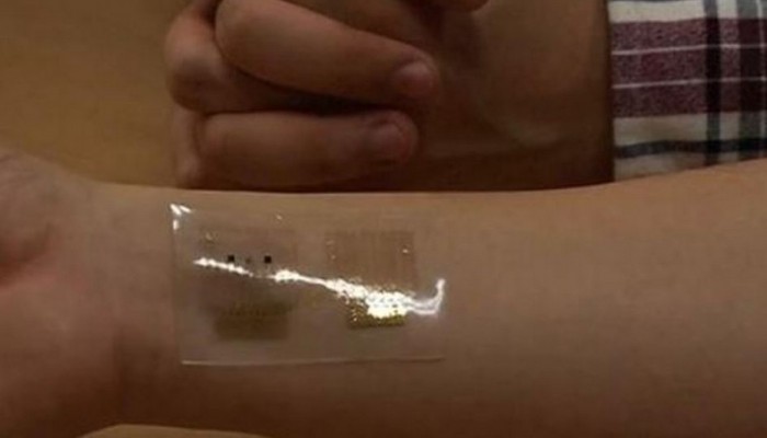 لصقة ذكية لمراقبة سكر الدم