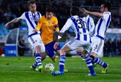 سوسيداد يهزم برشلونة ويشعل الصراع على لقب الليغا (فيديو)