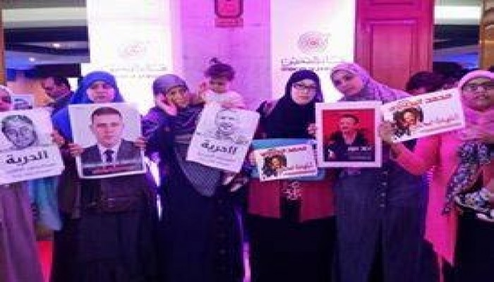 حملة توقيعات لإطلاق سراح الصحفيين بمشاركة قيادات صحفيه