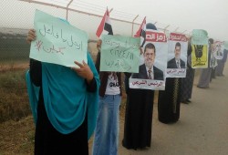 رغم وجود كمين صباح اليوم .. حرائر أم الرضا في سلسلة بشرية صباحية