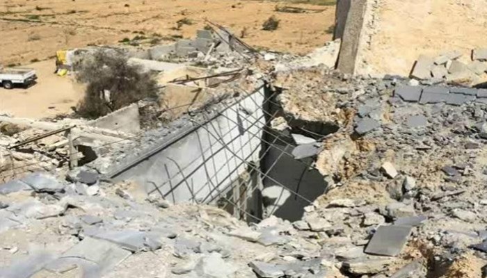 استشهاد 3 مواطنين بينهم طفل بقذائف مدفعية على منازل بالشيخ زويد