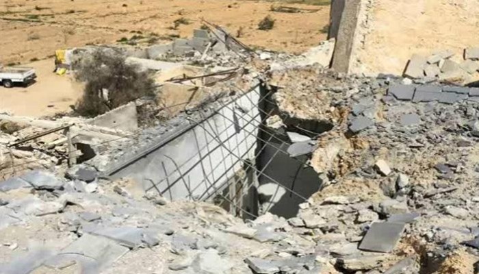 استشهاد 3 مواطنين بينهم طفل بقذائف مدفعية على منازل بالشيخ زويد