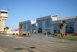 فشل حكومة السيسي.. مطار شرم الشيخ يشهد تراجعا في الحركة السياحية بنحو 75%