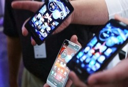 أكثر من 5 ملايين شخص يشترون هواتف ذكية خلال يوم واحد