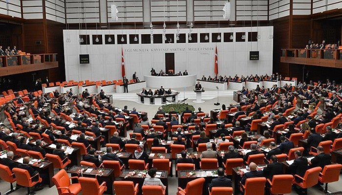 "العدالة والتنمية" يتقدم للبرلمان التركي بمشروع قانون "رفع الحصانة عن النواب"