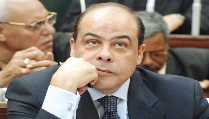 رفع اسم أنس الفقى من قوائم المنع من السفر وإلغاء التحفظ على أمواله