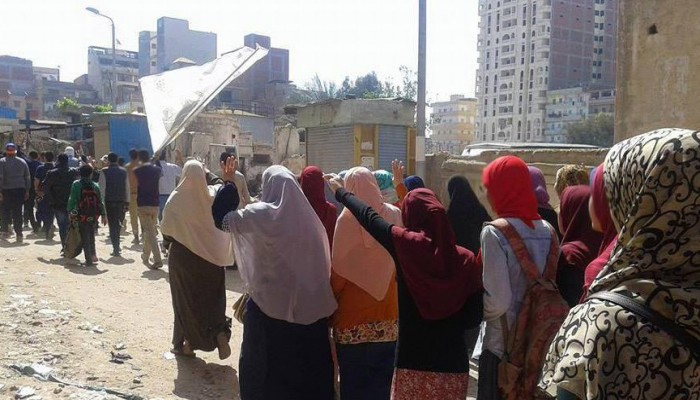 مسيرة بكفر الدوار ترفض "تنازل العسكر عن الأرض" .. وتتصدى لهجوم داخلية الانقلاب