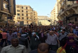 جميع طوائف الشعب تتظاهر ضد قائد الانقلاب .. يناير من جديد