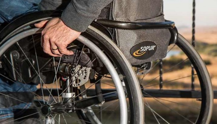 جهاز حديث يسهل لمرضى الشلل الرباعي تحريك اليدين