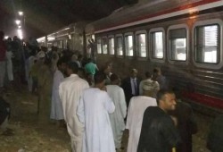 مصرع وإصابة 16 فى تصادم قطار مع سيارة أجرة بأسوان
