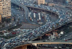 توقف حركة المرور أعلى كوبرى أكتوبر