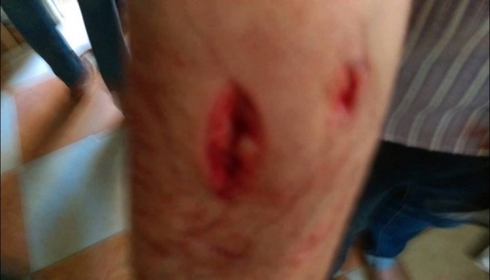 دمياط:مخبر نظامي يقود مجموعة من البلطجية للاعتداء على المشيعين بجنازة والد أحد المعتقلين