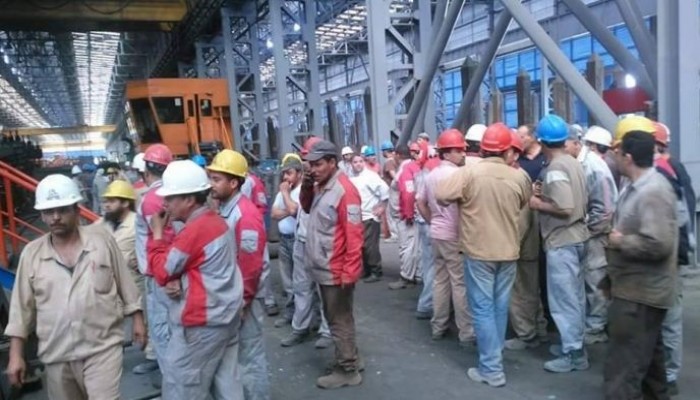 إضراب عمال شركة بشاي للحديد والصلب عن العمل للمطالبة بزيادة الأجور