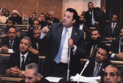 حاتم عزام يدعو لاستعادة  ثورة يناير بصفائها وروحها