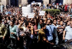 الانقلاب يمنع 800 ألف عامل بـ"الغزل والنسيج" من مظاهرات 25 إبريل
