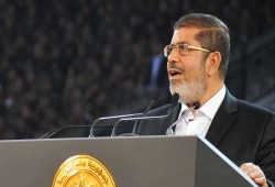 جنايات القاهرة تمد أجل الحكم  في هزلية "التخابر مع قطر"